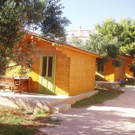 Bungalows Starine Tribunj Трибунь Экстерьер фото